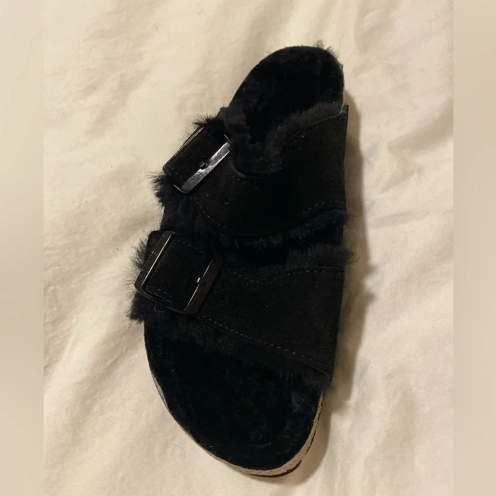 Birkenstock Arizona Shearling Sandal - Black - Women’s Size 38 - Picture 5 of 6